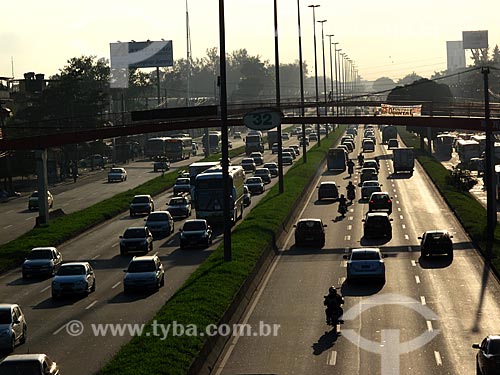  Subject: Traffic at Brasil Avenue / Place: Guadalupe neighborhood - Rio de Janeiro city - Rio de Janeiro state (RJ) - Brazil / Date: 05/2012 