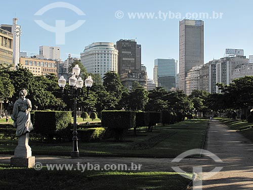  Subject: Paris Square with buildings from the city centre in the background / Place: Gloria neighborhood - Rio de Janeiro city - Rio de Janeiro state (RJ) - Brazil / Date: 05/2012 