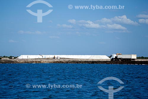  Subject: Crystallization tank of seawater / Place: Porto do Mangue city - Rio Grande do Norte state (RN) - Brazil / Date: 03/2012 