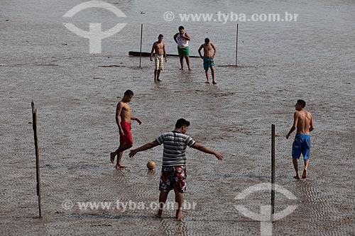  Subject: Soccer match (mud soccer) in the ebb of the Amazon River / Place: Macapa city - Amapa state (AP) - Brazil / Date: 04/2012 