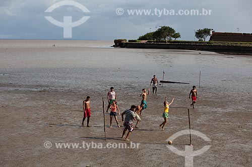  Subject: Soccer match (mud soccer) in the ebb of the Amazon River / Place: Macapa city - Amapa state (AP) - Brazil / Date: 04/2012 