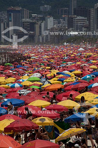  Subject: Bathers in the Ipanema beach / Place: Rio de Janeiro city - Rio de Janeiro state (RJ) - Brazil / Date: 04/2012 