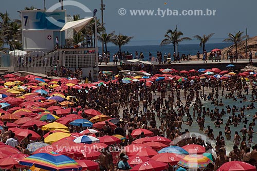  Subject: Bathers in the Arpoador beach / Place: Rio de Janeiro city - Rio de Janeiro state (RJ) - Brazil / Date: 04/2012 