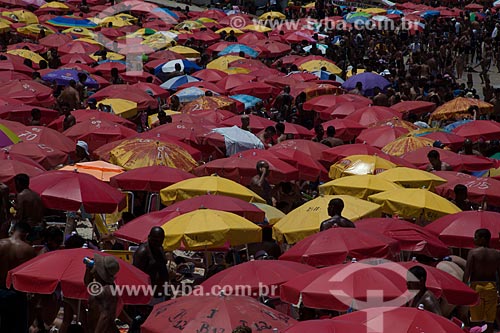  Subject: Bathers in the Ipanema beach / Place: Rio de Janeiro city - Rio de Janeiro state (RJ) - Brazil / Date: 04/2012 
