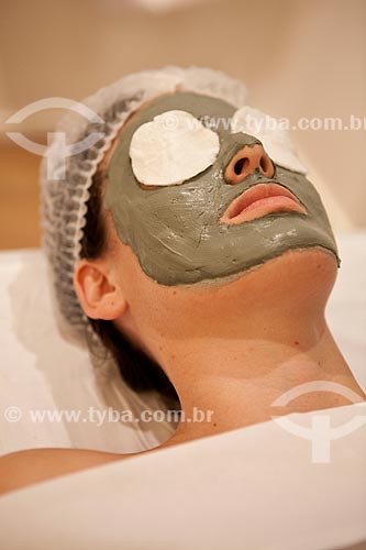  Subject: Geotherapy facial ( Medicinal clay ) / Place: Rio de Janeiro city  -  Rio de Janeiro state  ( RJ )   -  Brazil / Date: 05/2012 