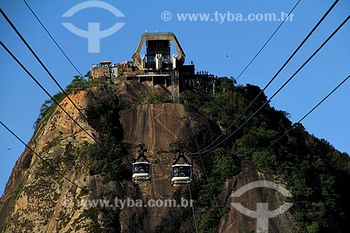  Subject: Cable cars at the crossing between the hill of Urca and Sugar Loaf / Place: Rio de Janeiro city - Rio de Janeiro state (RJ) - Brazil / Date: 05/2012 