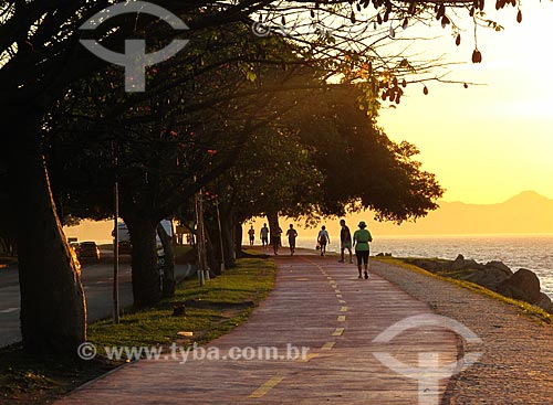  Subject: Bike lane of Flamengo Landfill at dawn / Place: Flamengo neighborhood - Rio de Janeiro city - Rio de Janeiro state (RJ) - Brazil / Date: 07/2012 