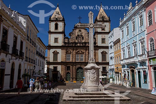  Subject: Cruise with Sao Francisco Church and Convent (XVIII century) in the background / Place: Salvador city - Bahia state (BA) - Brazil / Date: 07/2012 