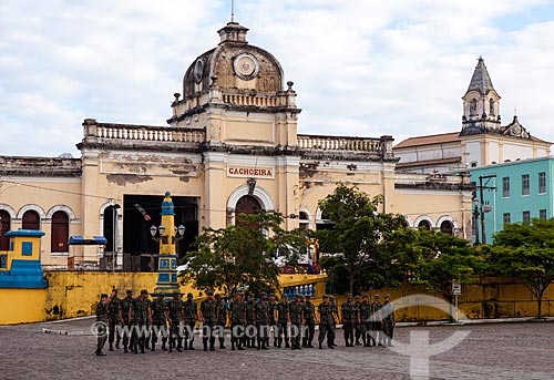  Subject: Military training in front at the former train station of Cachoeira city / Place: Cachoeira city - Bahia state (BA) - Brazil / Date: 07/2012 