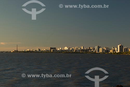  Subject: Guaiba Lake and city ??of Porto Alegre in the background / Place: Porto Alegre city - Rio Grande do Sul state (RS) - Brazil / Date: 05/2012 