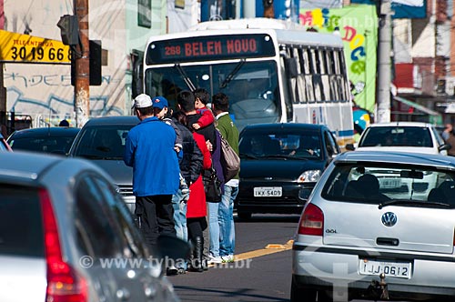  Subject: Transit on Avenue Azenha / Place: Porto Alegre city - Rio Grande do Sul state (RS) - Brazil / Date: 07/2012 