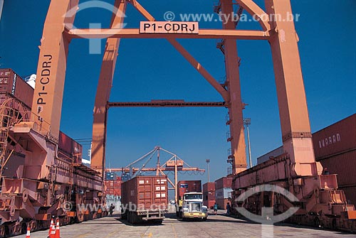  Subject: Loading containers at the Port of Rio de Janeiro / Place: Rio de Janeiro city - Rio de Janeiro state (RJ) - Brazil / Date: 08/2006 