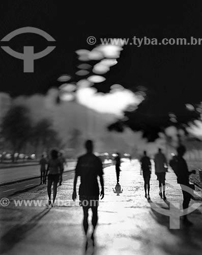  Subject: People on the Boardwalk Copacabana / Place: Copacabana neighborhood - Rio de Janeiro state (RJ) - Brazil / Date: 09/2012 