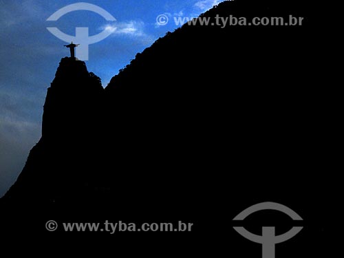  Subject: View of Christ the Redeemer at dawn / Place: Rio de Janeiro city - Rio de Janeiro state (RJ) - Brazil / Date: 10/2012 