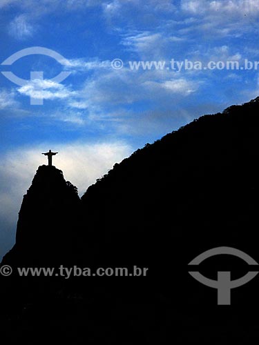  Subject: View of Christ the Redeemer at dawn / Place: Rio de Janeiro city - Rio de Janeiro state (RJ) - Brazil / Date: 10/2012 
