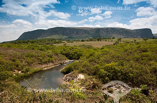  Subject: View of Sao Francisco River and plateau of Canastra Mountain in the background / Place: Vargem Bonita city - Minas Gerais state (MG) - Brazil / Date: 10/2011 