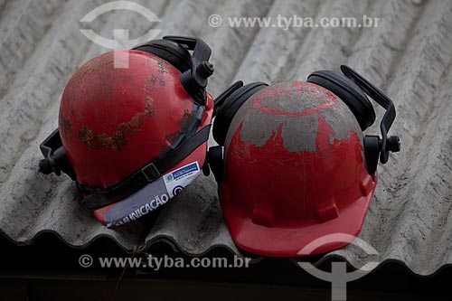  Subject: Helmets from workers of reform Journalist Mario Filho Stadium - also known as Maracana / Place: Maracana neighborhood - Rio de Janeiro state (RJ) - Brazil / Date: 10/2012 