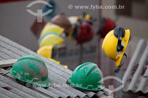  Subject: Helmets from workers of reform Journalist Mario Filho Stadium - also known as Maracana / Place: Maracana neighborhood - Rio de Janeiro state (RJ) - Brazil / Date: 10/2012 