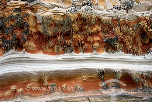  Subject: Colored layers of sandstone in Catimbau National Park / Place: Buique city - Pernambuco state (PE) - Brazil / Date: 08/2012 