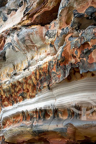  Subject: Colored layers of sandstone in Catimbau National Park / Place: Buique city - Pernambuco state (PE) - Brazil / Date: 08/2012 