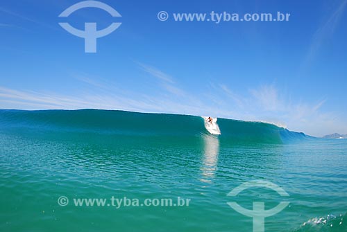  Subject: Surfer in Barra da Tijuca neighborhood / Place: Barra da Tijuca neighborhood - Rio de Janeiro state (RJ) - Brazil / Date: 06/2009 