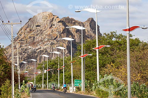  Subject: Road that connects Quixada to Cedro Dam / Place: Quixada city - Ceara state (CE) - Brazil / Date: 11/2012 