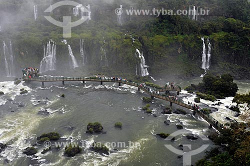  Subject: Footbridge to mirante of Iguassu waterfalls on Iguassu National Park / Place: Foz do Iguacu city - Parana state (PR) - Brazil / Date: 07/2012 