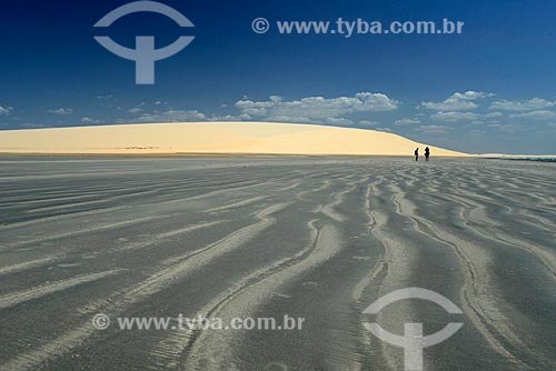  Subject: Jericoacoara beach and Dune of the sunset (Duna do Por do Sol) in the background / Place: Jijoca de Jericoacoara city - Ceara state (CE) - Brazil / Date: 09/2012 