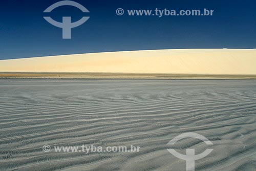  Subject: Jericoacoara beach and Dune of the sunset (Duna do Por do Sol) in the background / Place: Jijoca de Jericoacoara city - Ceara state (CE) - Brazil / Date: 09/2012 