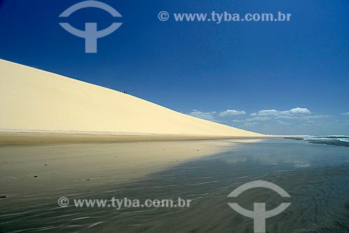  Subject: Jericoacoara beach and Dune of the sunset (Duna do Por do Sol) in the background / Place: Jijoca de Jericoacoara city - Ceara state (CE) - Brazil / Date: 09/2012 