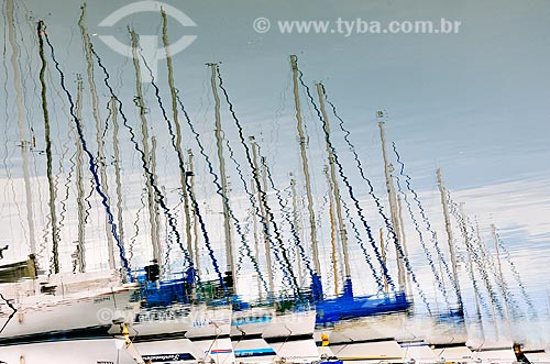  Subject: Reflection of boats berthed at the Bracuhy Marina / Place: Angra dos Reis city - Rio de Janeiro state (RJ) - Brazil / Date: 12/2010 