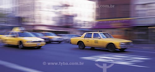  Subject: Taxi in New York street / Place: New York - United States of America - USA / Date: 09/2002 