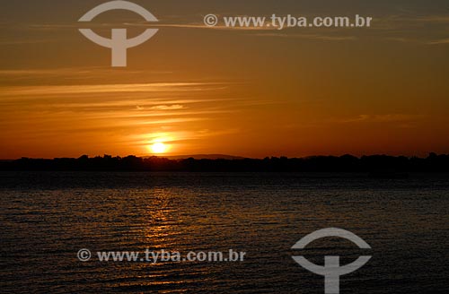  Subject: Sunset at the Guaiba Lake / Place: Porto Alegre city - Rio Grande do Sul state (RN) - Brazil / Date: 11/2011 