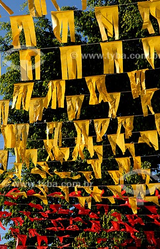  Subject: Street decorated with flags / Place: Montes Claros city - Minas Gerais state (MG) - Brazil / Date: 08/2007 