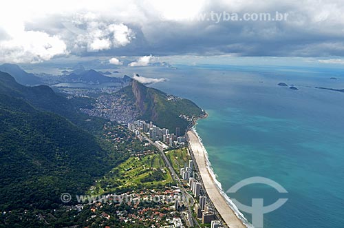  Subject: Morro Dois Irmaos (Two Brothers Mountain) and Sao Conrado neighborhood viewed from Rock of Gavea / Place: Barra da Tijuca neighborhood - Rio de Janeiro city - Rio de Janeiro state (RJ) - Brazil / Date: 08/2012 