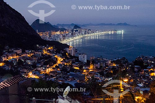 Subject: Vidigal Slum with the Leblon neighborhood in the background / Place: Vidigal neighborhood - Rio de Janeiro city - Rio de Janeiro state (RJ) - Brazil / Date: 09/2012 