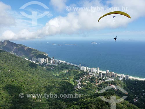  Subject: People practicing gliding ramp at Pedra Bonita (Bonita Stone)/Pepino / Place: Sao Conrado neighborhood - Rio de Janeiro city - Rio de Janeiro state (RJ) - Brazil / Date: 11/2010 