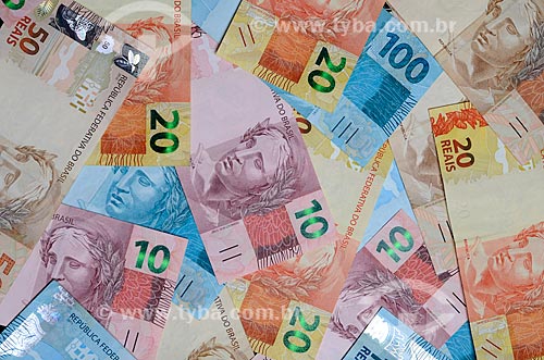  Subject: Brazilian Currency - Real - ten, twenty, fifty and hundred real / Place: Studio / Date: 09/2012 