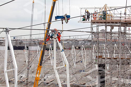  Subject: Reform Journalist Mario Filho Stadium - also known as Maracana - hoisting cables that will support the roof of the stadium / Place: Maracana neighborhood - Rio de Janeiro city - Rio de Janeiro (RJ) - Brazil / Date: 01/2013 