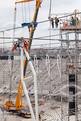  Subject: Reform Journalist Mario Filho Stadium - also known as Maracana - hoisting cables that will support the roof of the stadium / Place: Maracana neighborhood - Rio de Janeiro city - Rio de Janeiro (RJ) - Brazil / Date: 01/2013 