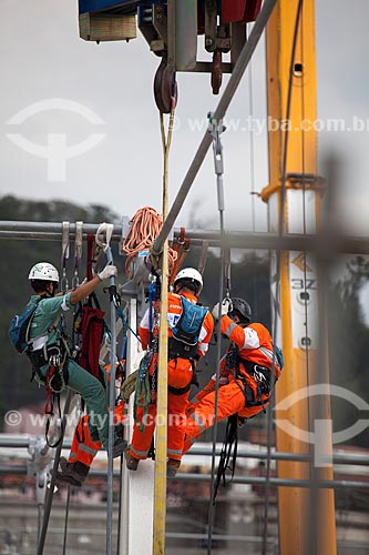  Subject: Reform Journalist Mario Filho Stadium - also known as Maracana - hoisting cables that will support the roof of the stadium / Place: Maracana neighborhood - Rio de Janeiro city - Rio de Janeiro (RJ) - Brazil / Date: 01/2013 