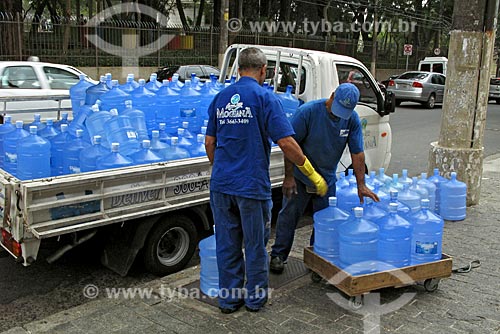  Subject: Delivery truck of mineral water / Place: Sao Paulo state (SP) - Brazil / Date: 08/2008 