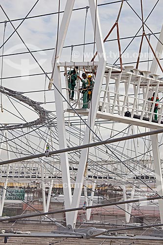  Subject: Reform Journalist Mario Filho Stadium - also known as Maracana - installation of the stadium roof / Place: Maracana neighborhood - Rio de Janeiro city - Rio de Janeiro state (RJ) - Brazil / Date: 02/2013 