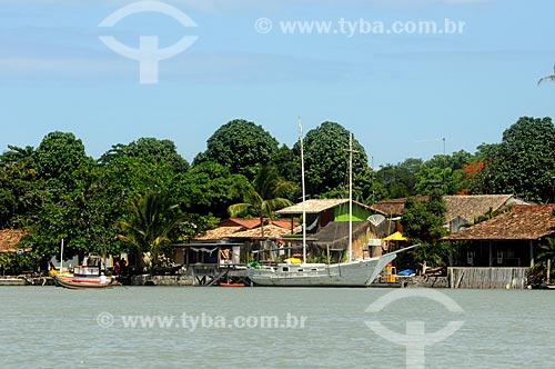  Subject: Pier in the village of Caraiva / Place: Porto Seguro city - Bahia state (BA) - Brazil / Date: 01/2013 