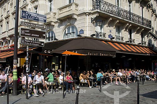  Subject: Typical Parisian bistro / Place: Paris - France - Europe / Date: 05/2012 