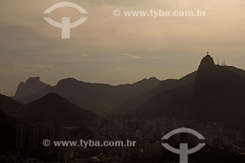  Subject: Sunset with the Rock of Gavea - to the left - and Corcovado Mountain - to the right / Place: Rio de Janeiro city - Rio de Janeiro state (RJ) - Brazil / Date: 03/2013 