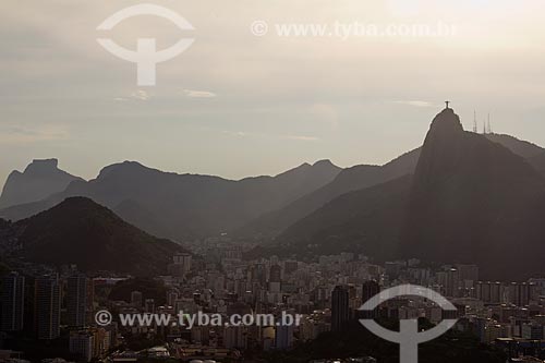  Subject: Sunset with the Rock of Gavea - to the left - and Corcovado Mountain - to the right / Place: Rio de Janeiro city - Rio de Janeiro state (RJ) - Brazil / Date: 03/2013 
