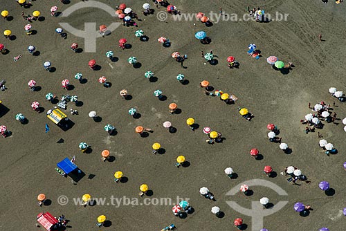  Subject: Bathers on beach in Santos city / Place: Santos city - Sao Paulo state (SP) - Brazil / Date: 02/2013 
