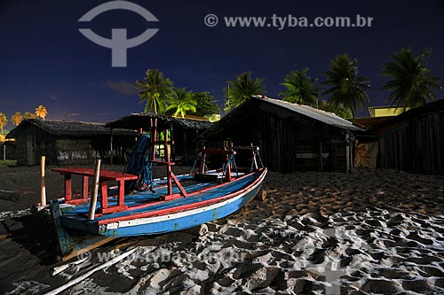  Subject: House used by fishermen to guard the fishing equipment in Pitimbu beach / Place: Pitimbu city - Paraiba state (PB) - Brazil / Date: 01/2013 