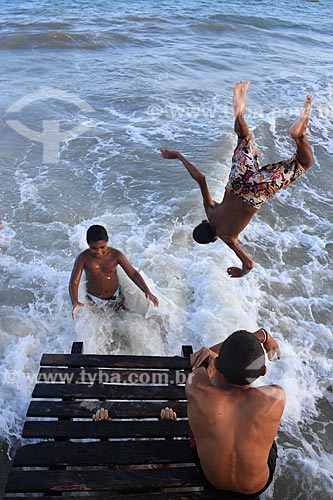  Subject: Children playing on the Pitimbu beach / Place: Pitimbu city - Paraiba state (PB) - Brazil / Date: 01/2013 